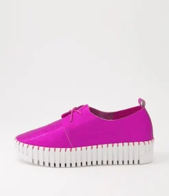 Best Sale Brooks Pink Matt White Croc Leather Sneakers Women Sneakers